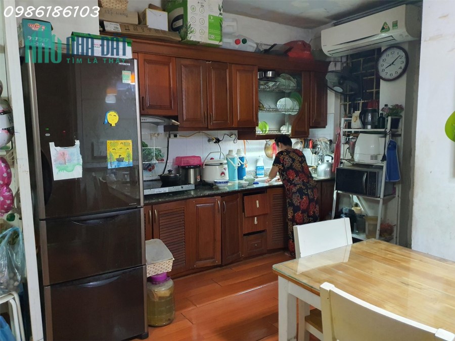 Chính chủ gửi bán căn 2PN 2WC Chung Cư Văn Quán.