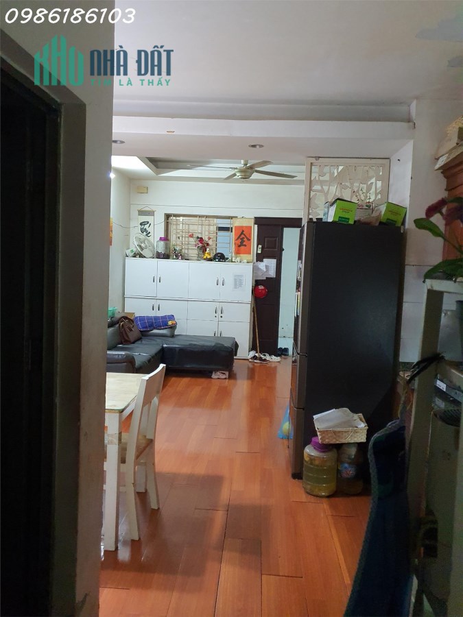 Chính chủ gửi bán căn 2PN 2WC Chung Cư Văn Quán.