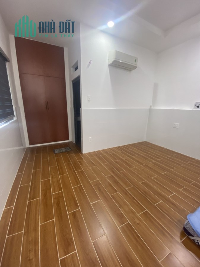 Nhà Sát MT đường Vườn Lài Quận Tân Phú 4.3Mx17.5M 3Tầng 5PN.