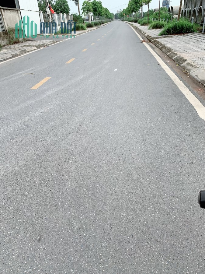 Chính chủ bán lô đất giãn dân 117m, mặt tiền 6m, đường 3 ô tô tránh, giá rẻ nhất khu vực.