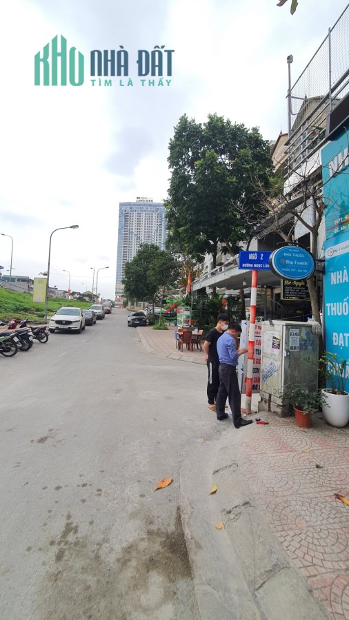 NHÀ ĐẸP PHỐ NGỌC LÂM - LÔ GÓC, Ô TÔ ĐỖ CỬA, CÁCH MẶT PHỐ 40M, 4 NGỦ KHÉP KÍN, HÀNG XÓM MIPEC