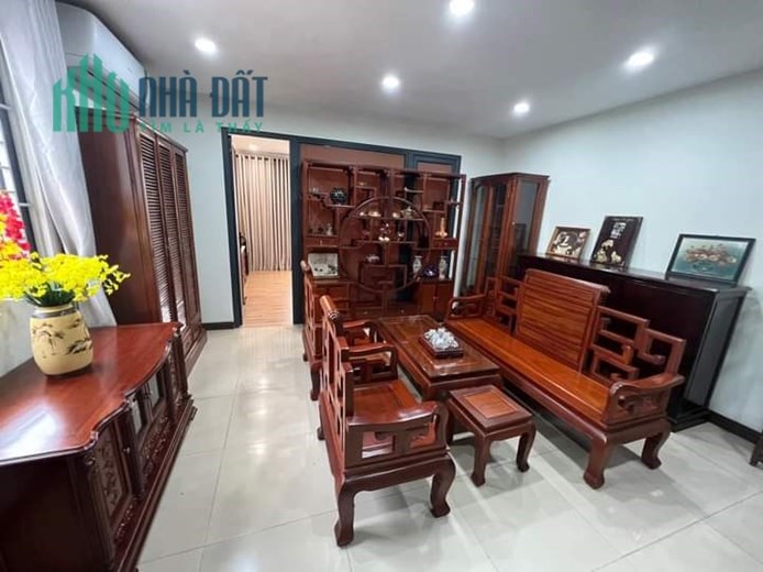 Nhà dân xây Trần Quốc Hoàn, phân lô, gara, kinh doanh 60m giá 12.5 tỷ 0343564283