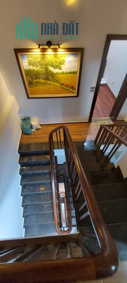 NHA ĐẸP PHỐ LÂM HẠ - ĐƯỜNG Ô TÔ TRÁNH - DÂN XÂY - CẠNH CÔNG VIÊN - NỘI THẤT SỊN XÒ.