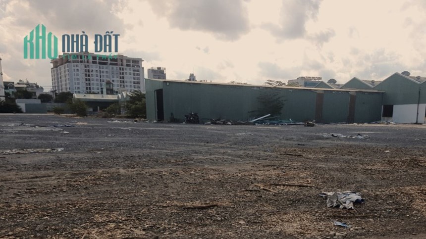 Chúng tôi cho thuê 10.000m2 kho bãi ở gần KCN Tân Bình, HCM