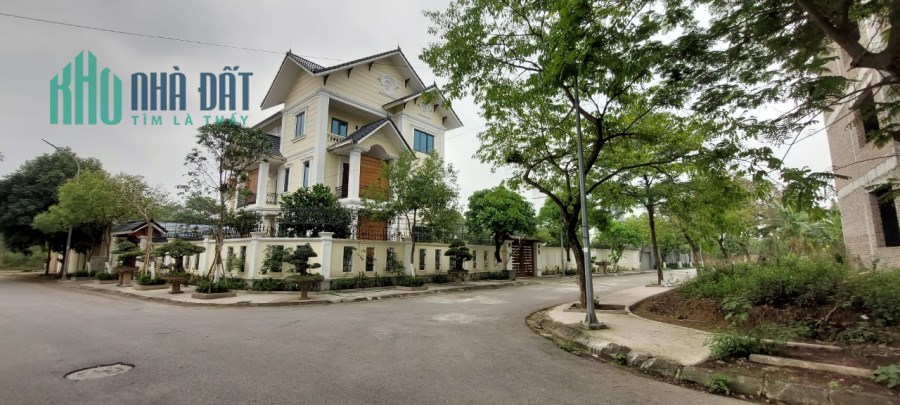 Cần chuyển nhượng đất biệt thự 3 mặt tiền khu ĐT Hà Phong
