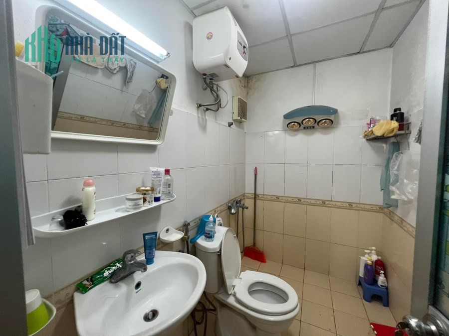 BÁN NHÀ PHỐ HOÀNG CẦU 48M2 x 4T, NGÕ TO NHƯ PHỐ, 3 BƯỚC RA HỒ HOÀNG CẦU, GIÁ 8.2 TỶ