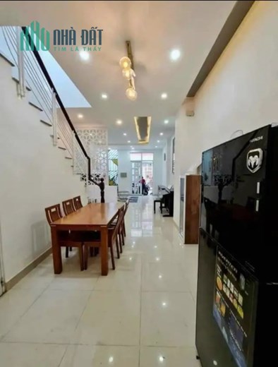 TRẢ CHƯỚC 700 TRIỆU NHẬN NHÀ Ở NGAY.