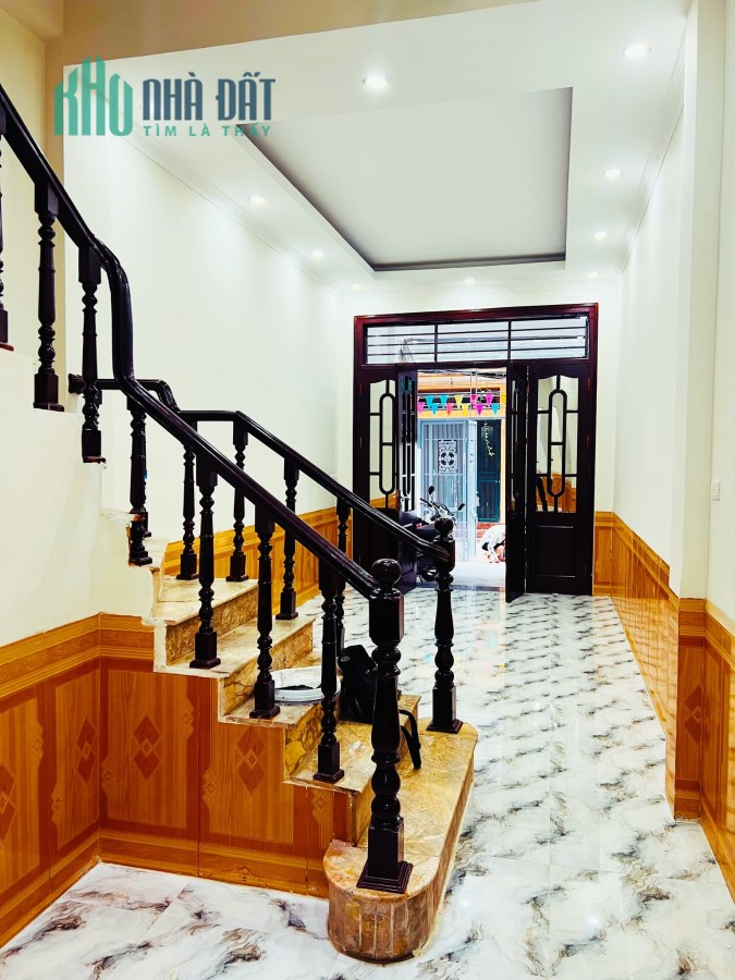 Bán nhà phân lô Ngõ 55 Nguyễn Ngọc Nại, ô tô tránh, Gara, sổ đẹp, 70m*4T, nhỉnh 12 tỷ