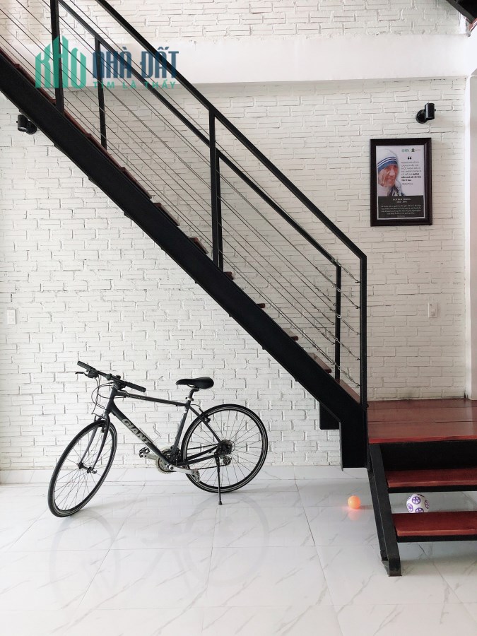 Nhà mặt tiền Quận Cẩm Lệ + View xem Pháo Hoa sông Hàn +Gara Ô Tô riêng. Lh:0917540999