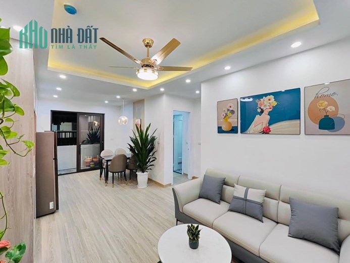 Em cần bán căn góc 56m thiết kế 2pn 2wc tầng trung ban công Đông Nam mát lịm 1ty335tr