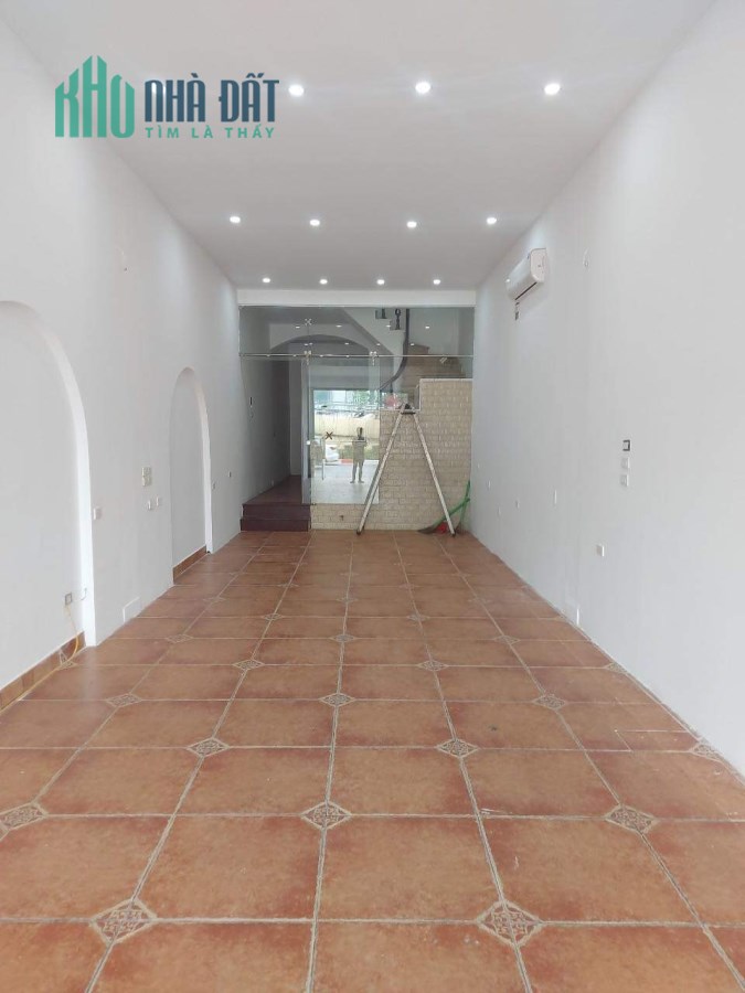 NHÀ ĐẸP CHO THUÊ NGUYÊN NHÀ MẶT PHỐ TÔN ĐỨC THẮNG, 300M