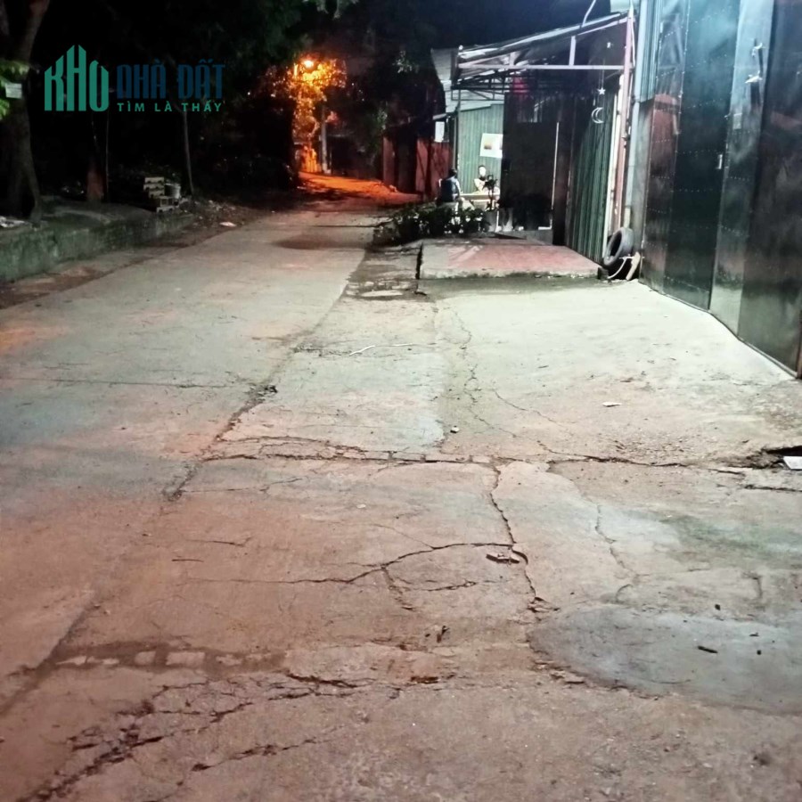 Chính chủ cho thuê 90m2 kho xưởng tại 105 ngõ 307 tổ 9 phường Yên Sở Hoàng Mai HN