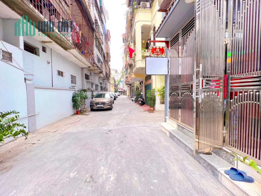Bán nhà Minh Khai 5x10m 5 tầng, oto tránh, chính chủ 12.8 tỷ