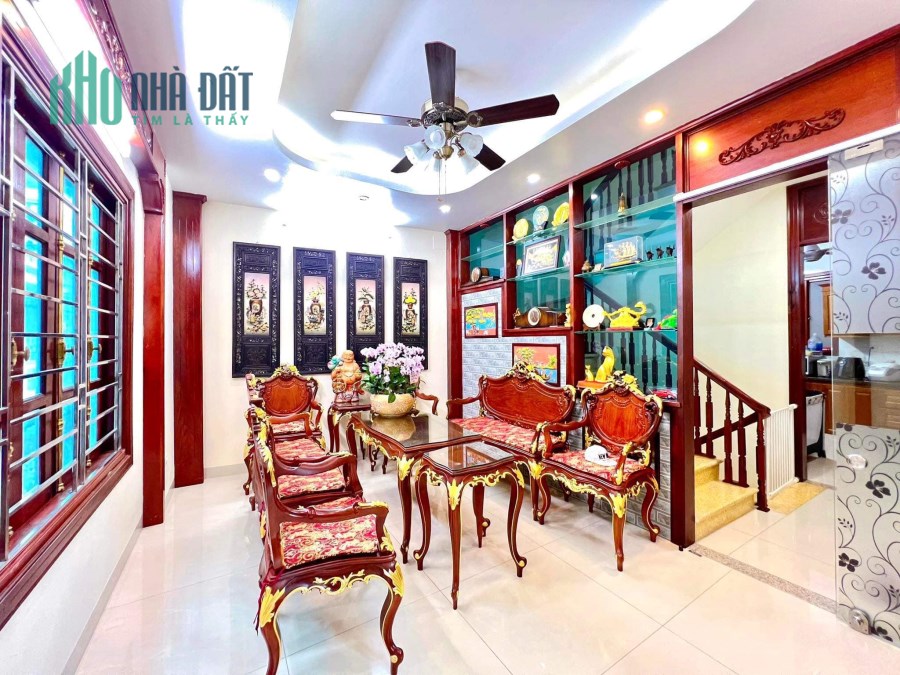 Bán nhà Minh Khai 5x10m 5 tầng, oto tránh, chính chủ 12.8 tỷ
