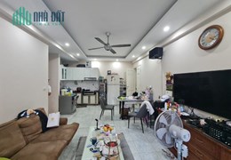Cực hiếm, hơn 2 tỷ: Căn hộ 89m2, Phố Lạc Trung, lô góc, ở luôn