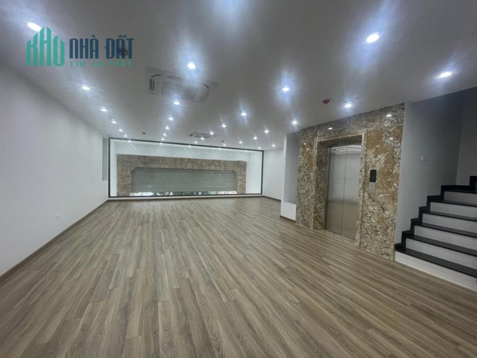 Bán tòa nhà văn phòng mặt phố Nguyễn Tuân 126m2, 8 tầng, mặt tiền 8m giá rao bán 45 tỷ