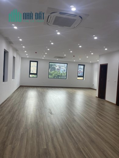 Bán tòa nhà văn phòng mặt phố Nguyễn Tuân 126m2, 8 tầng, mặt tiền 8m giá rao bán 45 tỷ