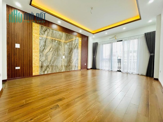 Phân lô, gara, ô tô tránh, thang máy, vừa ở vừa kinh doanh văn phòng, giá tốt