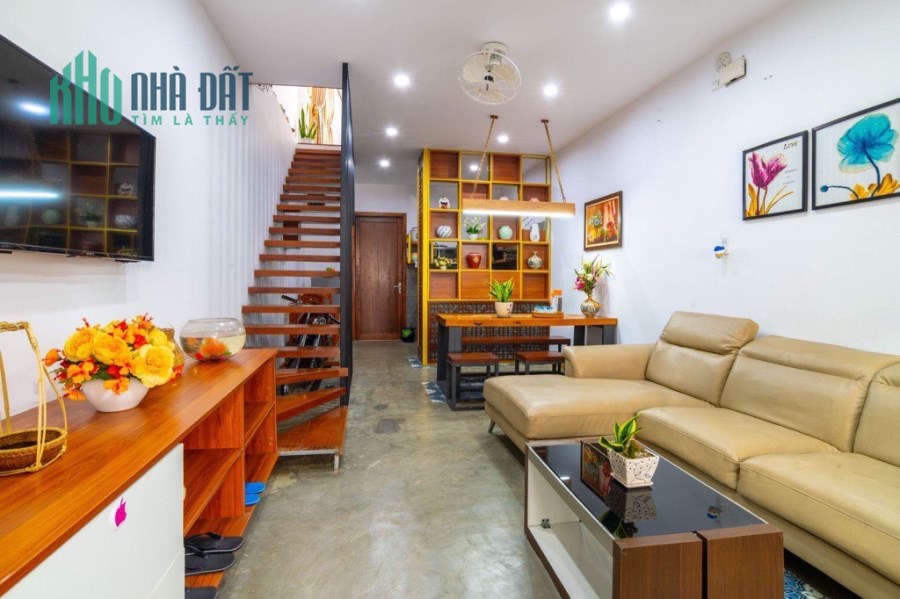 Cần bán Homestay Hoàng Diệu - Dòng tiền khủng 35-40tr/tháng - Gía 4 tỷ 9