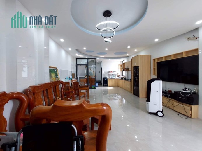 VỊ TRÍ CỰC ĐỈNH - LÔ GÓC 2MT - VỈA HÈ - PHÂN LÔ - KINH DOANH - DÒNG TIỀN 40TR/TH