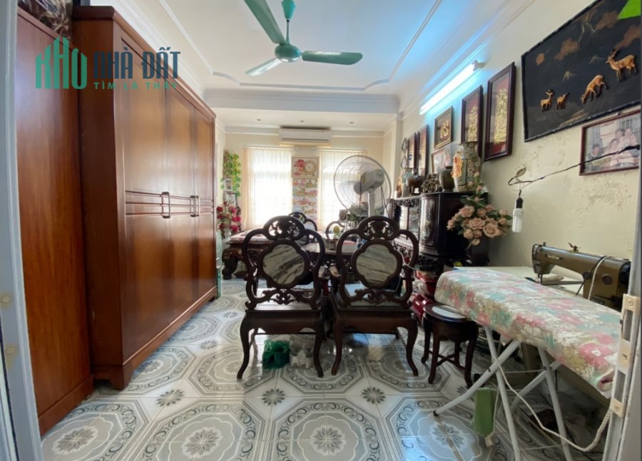 Cơ hội đầu tư và an cư tại khu vực Yên Lãng, Đống Đa - Nhà 4 tầng, diện tích 30m², giá cực kỳ hợp