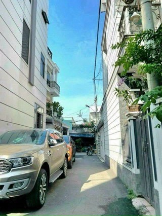Nhà 1 trệt 2 lầu Sân Thượng đường 38 Hiệp Bình Chánh, dt 67 m² Giá 6,3 Tỷ