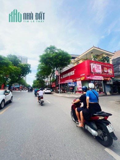 SIÊU PHẨM LẠC LONG QUÂN - CẦU GIẤY - NHÀ ĐẸP Ở LUÔN - 4PN - MẶT TIỀN 4M - 4.O5 TỶ