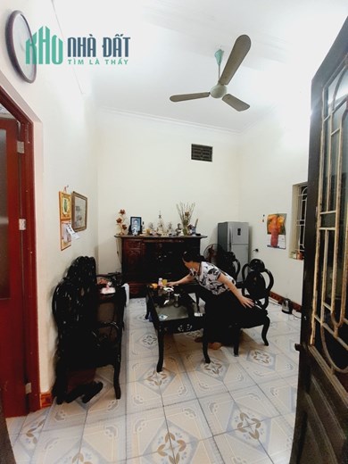 Bán đất tặng nhà 2 tầng Khuyến Lương, Hoàng Mai ngõ thông tứ tung, 80 m2, 4 tỷ 680