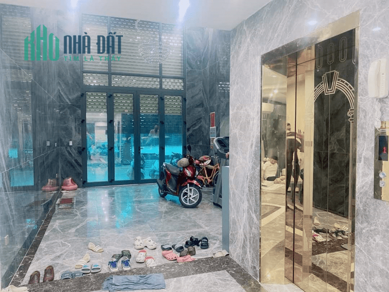 Bán nhà kinh doanh, ô tô tránh, thang máy khu phân lô phố Bùi Huy Bích, Hoàng Mai 90m2 giá 24.5 tỷ
