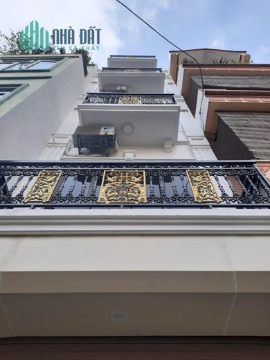 bán gấp căn nhà ngõ 73 Nguyễn Trãi, oto đỗ cửa, 34M 5T. Giá 5.8tỷ