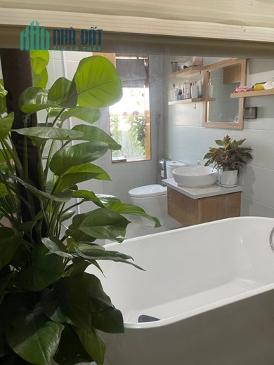 (SANG CHẢNH) Bán chung cư quận Cầu Giấy 137m 3PN 3WC hơn 5 ty tặng NT view thoáng đẹp