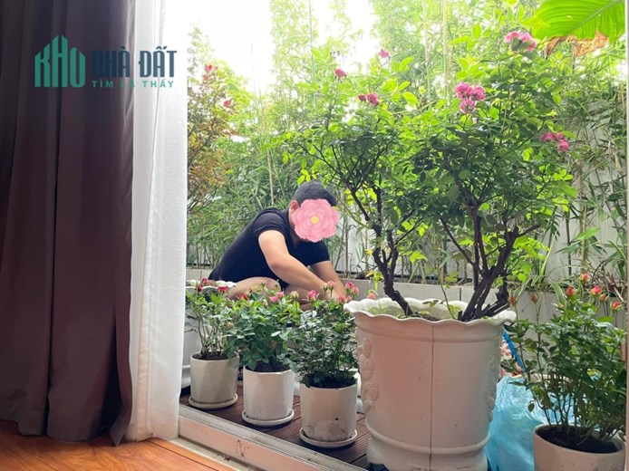 (SANG CHẢNH) Bán chung cư quận Cầu Giấy 137m 3PN 3WC hơn 5 ty tặng NT view thoáng đẹp