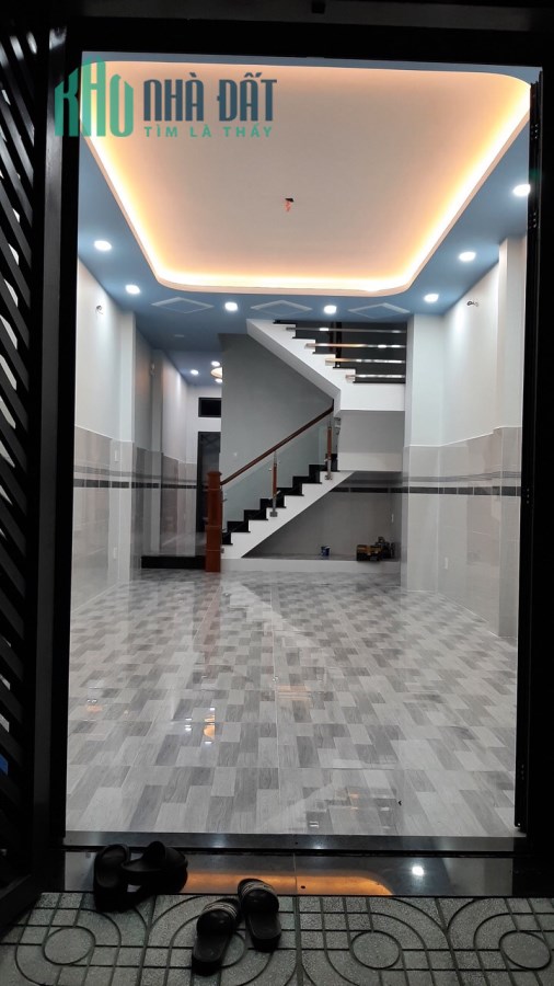 Cho thuê Nhà mặt tiền 2 phòng ngủ, đường Hồ Văn Long, Quận Bình Tân.