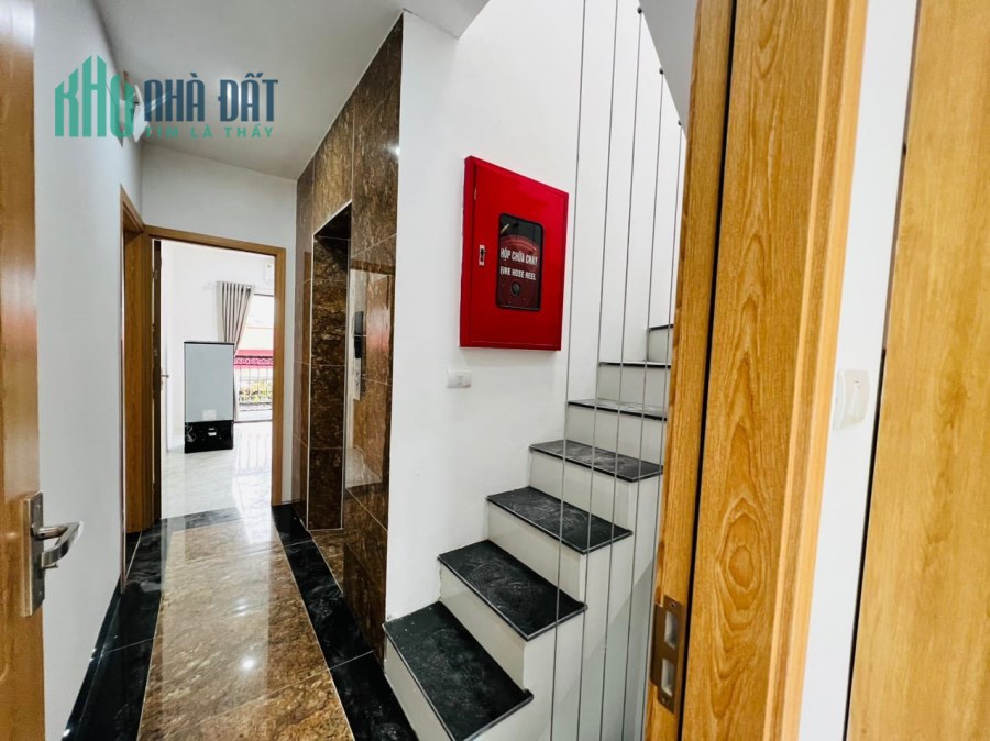 11 tỷ Nhà Dòng Tiền phố Minh Khai Hai Bà Trưng 17 căn hộ cho thuê khép kín DT 90tr/th