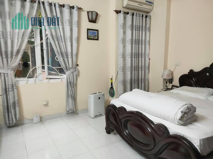 Bán nhà cực hiếm Ngõ 203 Trường Chinh, mặt tiền rộng, thoáng, 115m2*4T, chỉ 9.8 tỷ