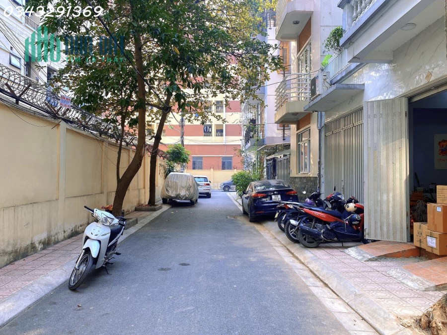 Bán Biệt Thự Phân Lô Ba Đình 80M2 4Tầng Mặt Tiền 8.2M-Vỉa hè ôtô tránh-Cây Xanh Yên Tĩnh