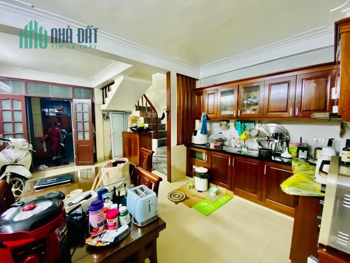 Bán nhà riêng Đống Đa, kinh doanh 40m2 giá 4 tỷ 3 , mua bán nhà riêng Nguyễn Lương Bằng Đống Đa