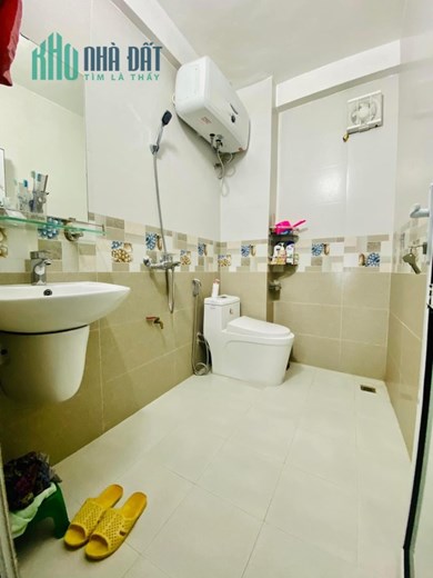 Bán nhà riêng Đống Đa, kinh doanh 40m2 giá 4 tỷ 3 , mua bán nhà riêng Nguyễn Lương Bằng Đống Đa