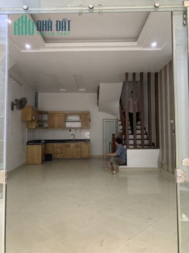 Bán nhà Hoa Bằng, Cầu Giấy. 40mx5 giá 5 tỷ 85. Phương