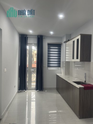Bán nhà khu Ô Chợ Dừa 43m2 x 4 tầng, gần phố, ngõ nông, mt 4m, 3.95 tỷ