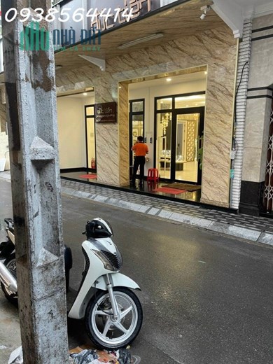 Cần Cho thuê Mặt Bằng Mặt Tiền Ngay Ngã 6 Phù Đổng Quận 1