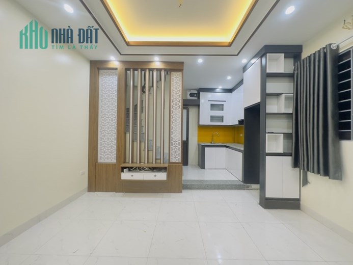 SIÊU PHẨM NHÀ HOÀNG MAI  - Ô TÔ ĐỖ CỬA – FULL ĐỒ - CHỈ VIỆC XÁCH VALY VỀ Ở - CHỐT.