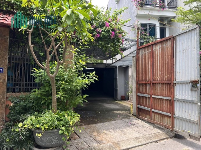 Cho thuê kho xưởng rộng 170M2 giá chỉ 12 TRIỆU tại 167 TRẦN ĐĂNG NINH - HÀ ĐÔNG.