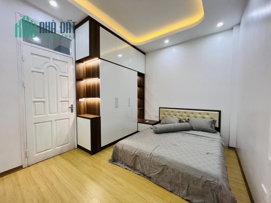 NHÀ ĐẸP QUẬN TÂY HỒ - PHỐ VÕNG THỊ CHỈ 50M RA HỒ TÂY - ÔTÔ ĐẬU ĐỖ NGÀY ĐÊM - DT: 51M2 5 TẦNG - MT