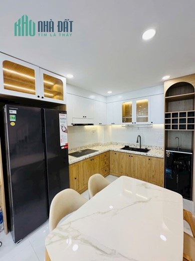 Bán nhà Tân bình -HXT - Nhà mới đẹp -Dt 43 m2 - Giá chỉ 10,8 tỷ Tl
