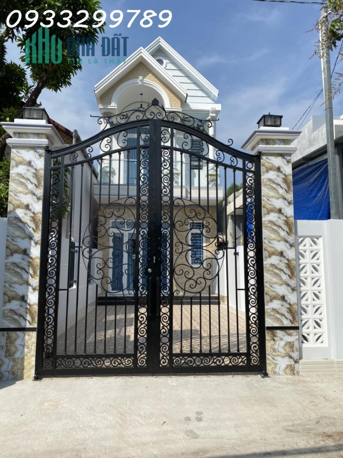 Chốt lẹ Nhà mặt tiền giá rẽ dt 130 thủ dầu một lh 0933299789 chính chủ