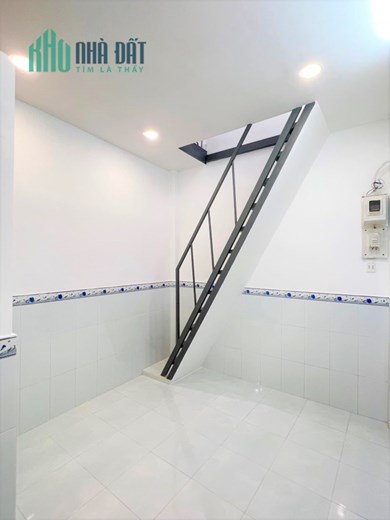 Chỉ 1.5 tỷ TL, nhà 2 tầng, sát mặt tiền Nguyễn Súy, Tân Phú, gần chợ Tân Hương.