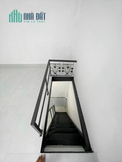 Chỉ 1.5 tỷ TL, nhà 2 tầng, sát mặt tiền Nguyễn Súy, Tân Phú, gần chợ Tân Hương.