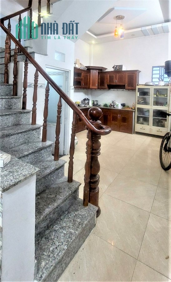 Chỉ 2.25 tỷ TL, 2 tầng BTCT, 50m2, Hẻm xe tải 8m, Hương Lộ 2, Tây Lân, Bình Tân.