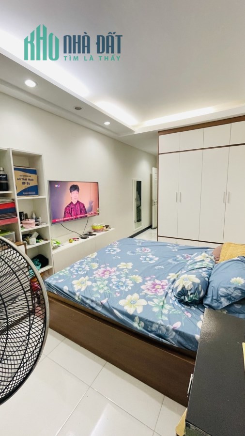 KHU VIP, Bán Nhà Huỳnh Văn Bánh, PN, 51m2, 4 tầng, 8 tỷ TL 0964364745